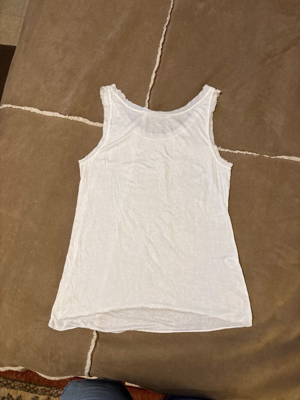 J S Millenium Light and Airy tank - M